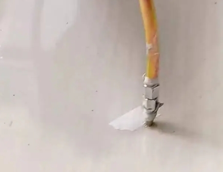 元谋瓷砖空鼓维修公司专业解答在瓷砖铺贴过程中，如果使用的砂料过粗（如全部使用了粗砂），可能会导致以下问题